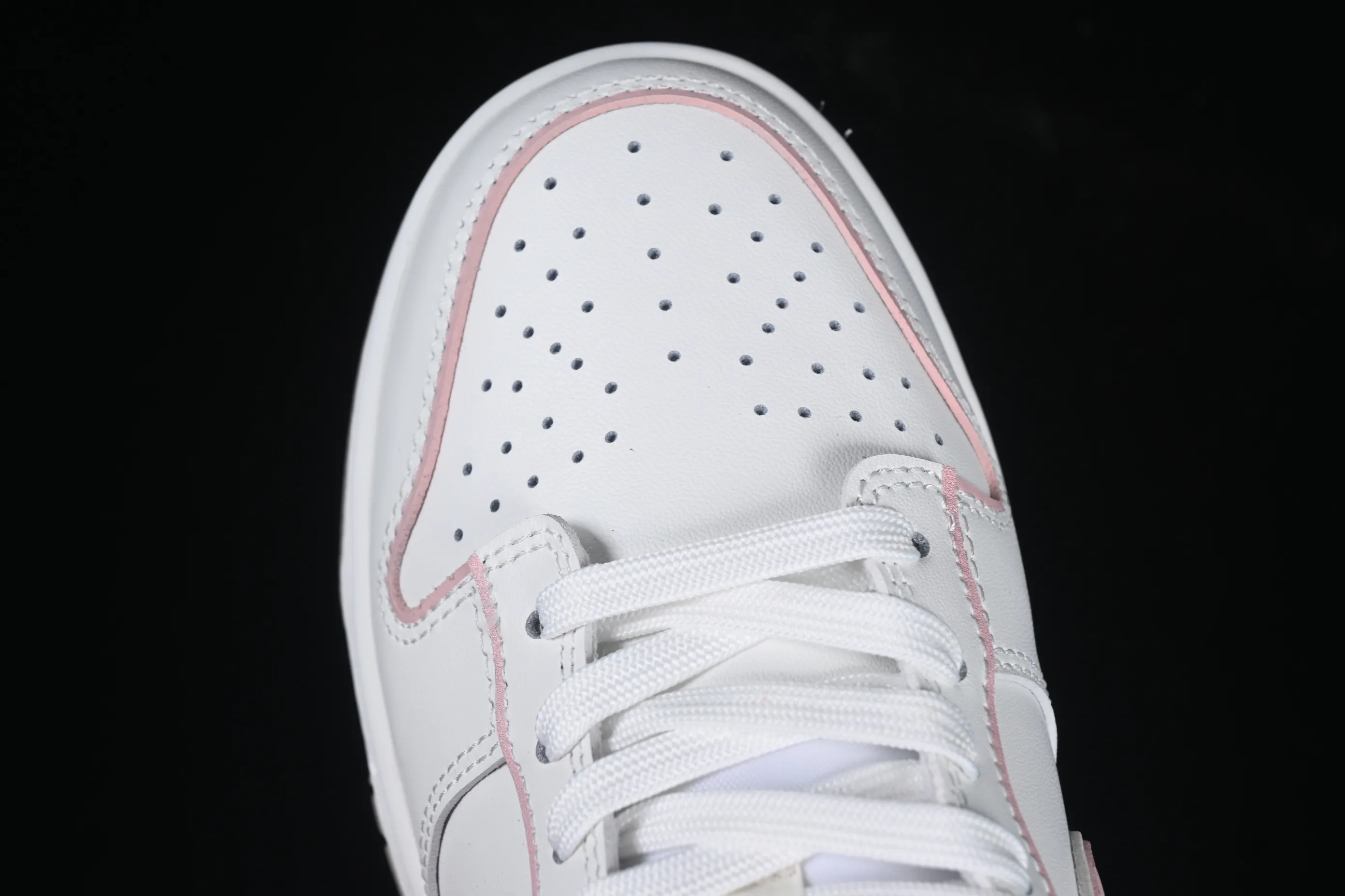 All Categories Nk SB Dunk Series Nk SB Dunk Low Low-top sneakers Nike SB Dunk Low White and pink color Anniversary high-end customization Low-top casual sneakers WP0212-013